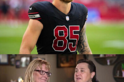 TE Trey McBride is the first player in NFL history to have same-sex parents.👩‍👩‍👦Overcoming all prejudices, Trey’s “parents” raised him in a unique way.making the whole world admire him./hi