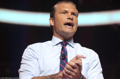 SHOCKING: Pete Hegseth Quietly Pays for Funerals of 90 Indian Plane Crash Victims—A Heart-Wrenching Act of Kindness at Midnight!